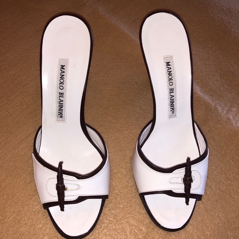 Ladies stunning g designer shoes